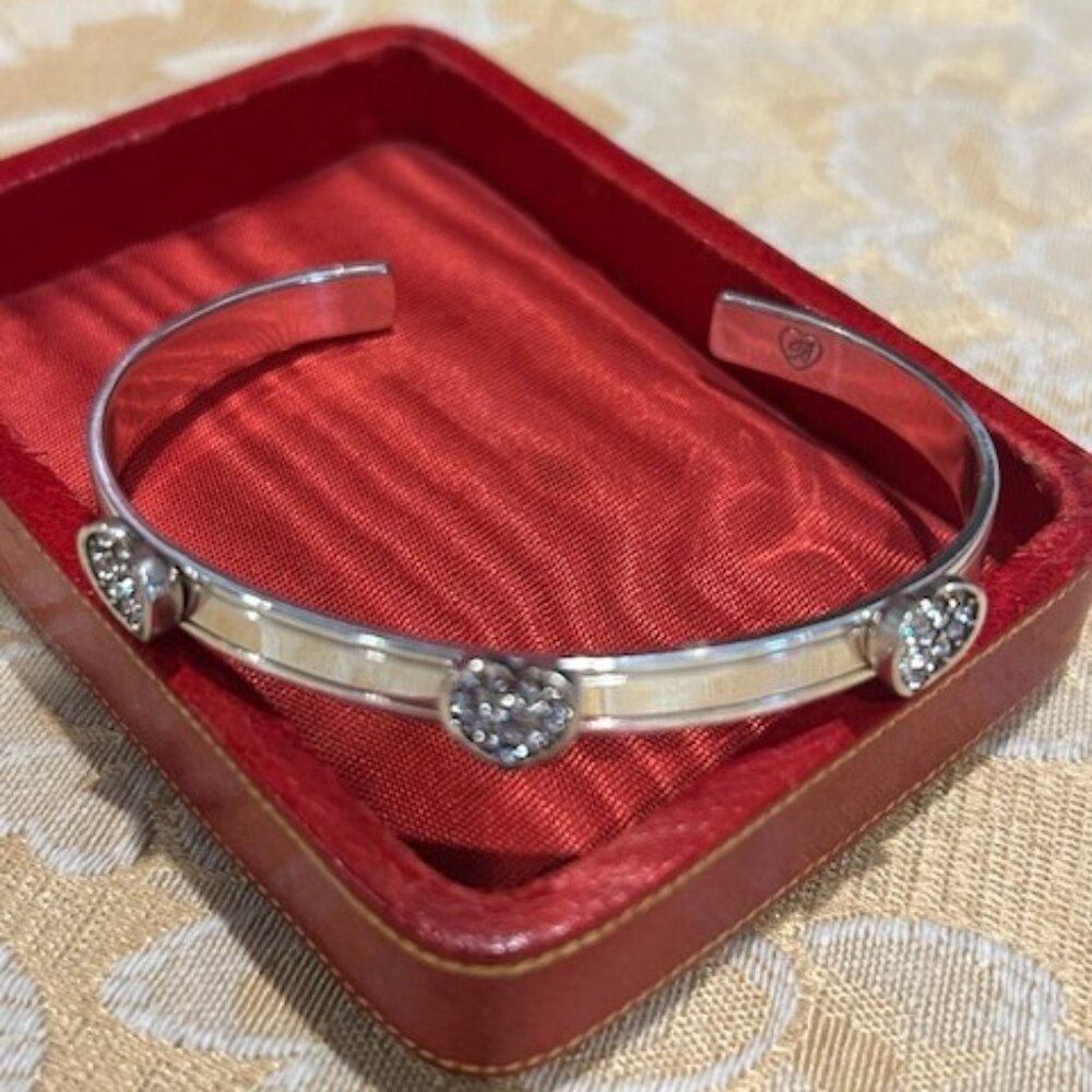 ❤️❤️BRIGHTON Chara Silver Heart Swarovski Crystal Cuff BRACELET - Picture 5 of 7